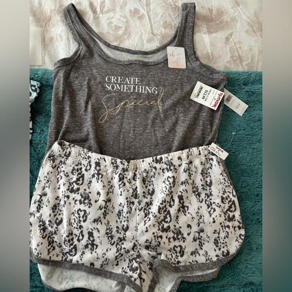 NWT 2 sets of ladies pajamas - Picture 6 of 10